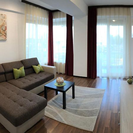 Alcomar Apartment - Summerland Mamaia Exteriör bild